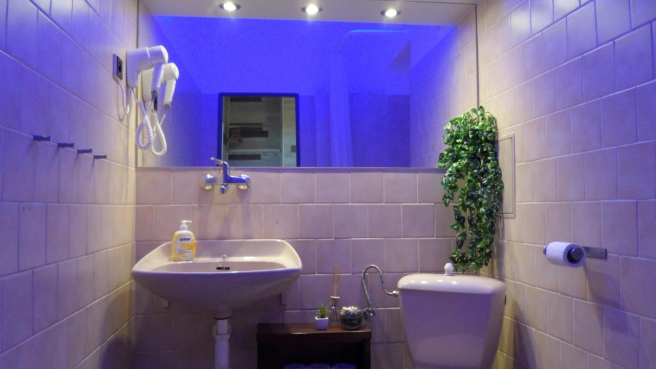 Kajetanka Appartement Praag Buitenkant foto